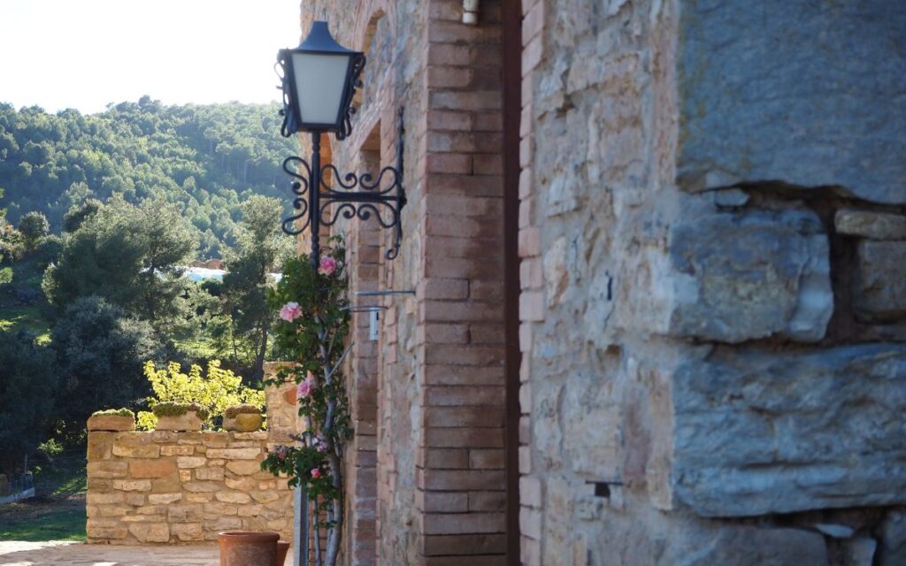 Per què el lloguer d’una casa rural a Catalunya és la millor manera de desconnectar en grup?