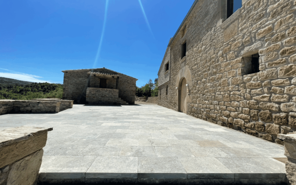Per què escollir una masia per a casaments a Catalunya per al teu gran dia